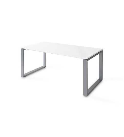 Mesa de oficina SKALA, estructura metálica cerrada Mesa de oficina SKALA, estructura metálica cerrada