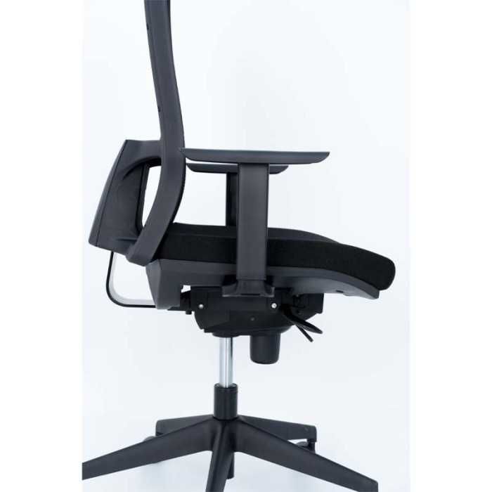 Silla de oficina SIA 5 de Hergo Silleria giratoria con brazos regulables, mecanismo sincron en negro Silla de oficina SIA 5 de Hergo Silleria giratoria con brazos regulables, mecanismo sincron en negro