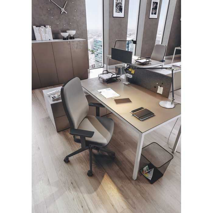 Silla de escritorio ergonómica BLAZE negra uso 8 horas