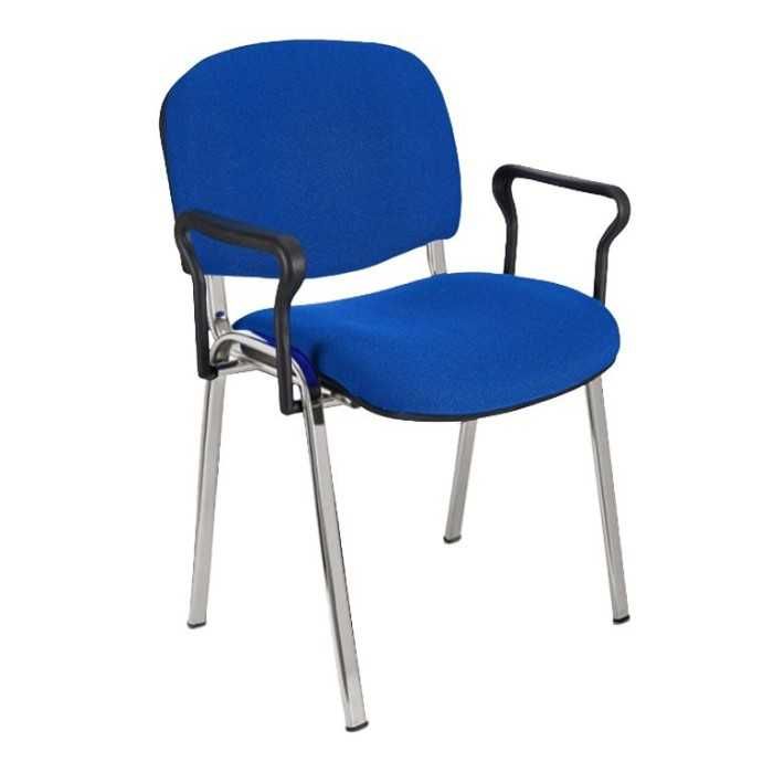 Silla confidente tapizada ISO con brazos estructura cromada