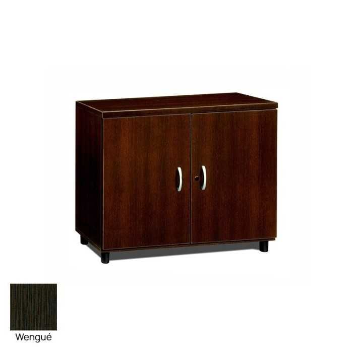Armario de oficina bajo serie MOB, con puertas